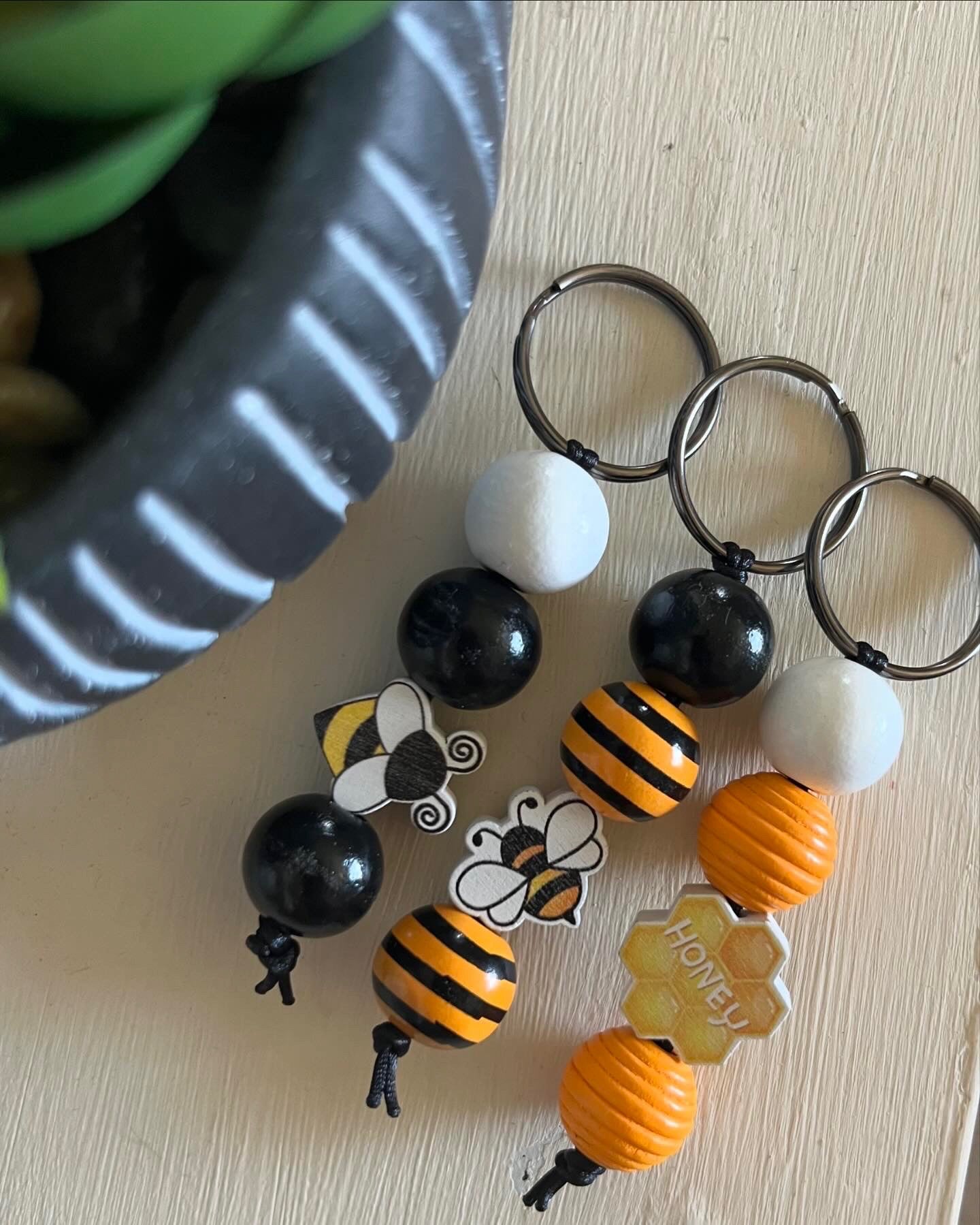 Bee Chains! (Little key chains)