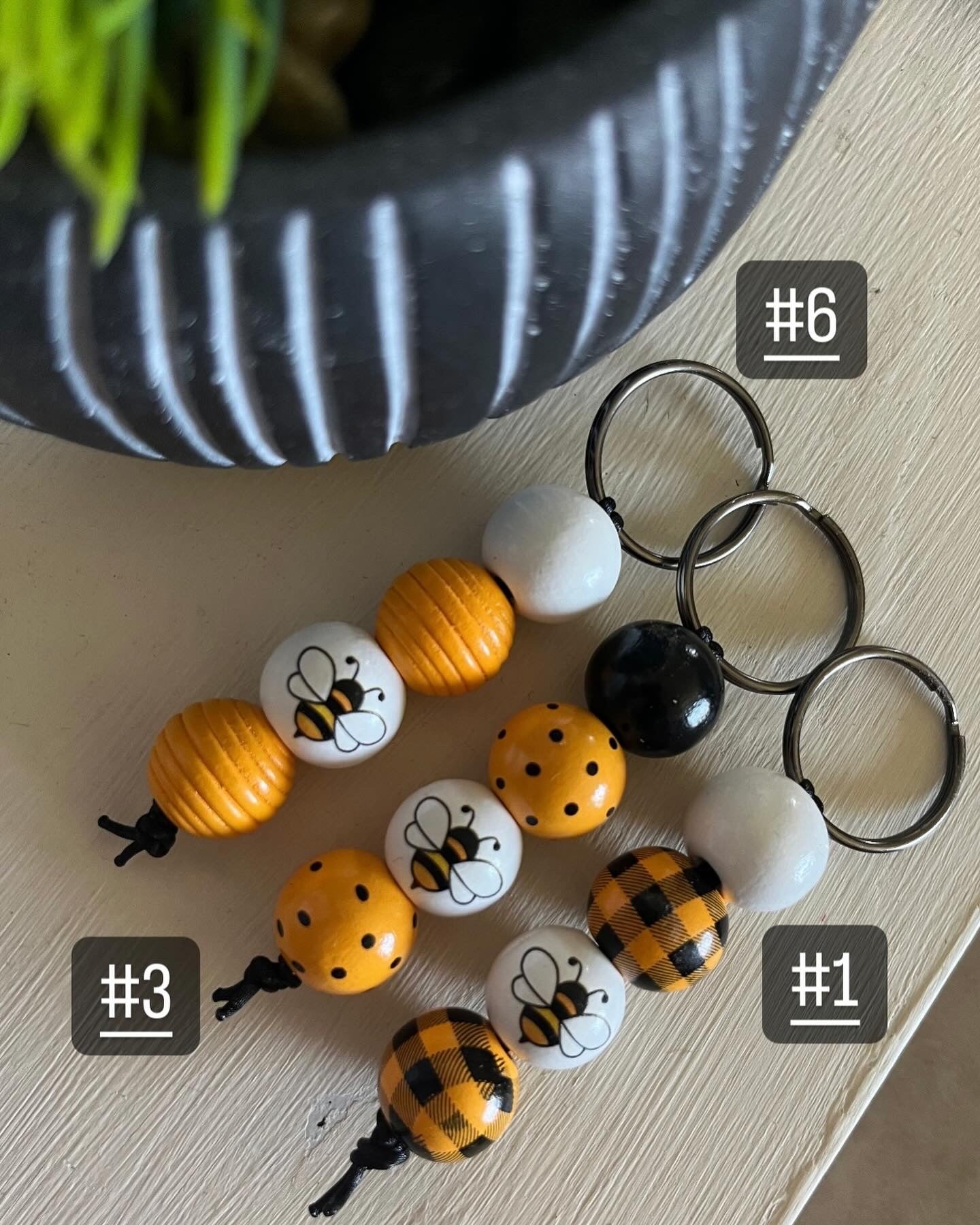 Bee Chains! (Little key chains)